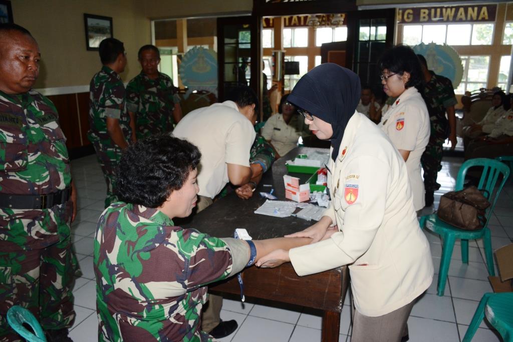 Korem Salatiga Mendapat Penyuluhan Dan Vaksin Hepatitis B Dari Denkesyah Salatiga