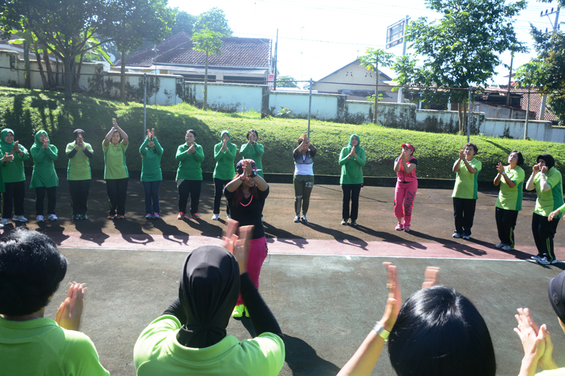 Pererat Silaturahmi, Persit Dan Kowad Olah Raga Bersama