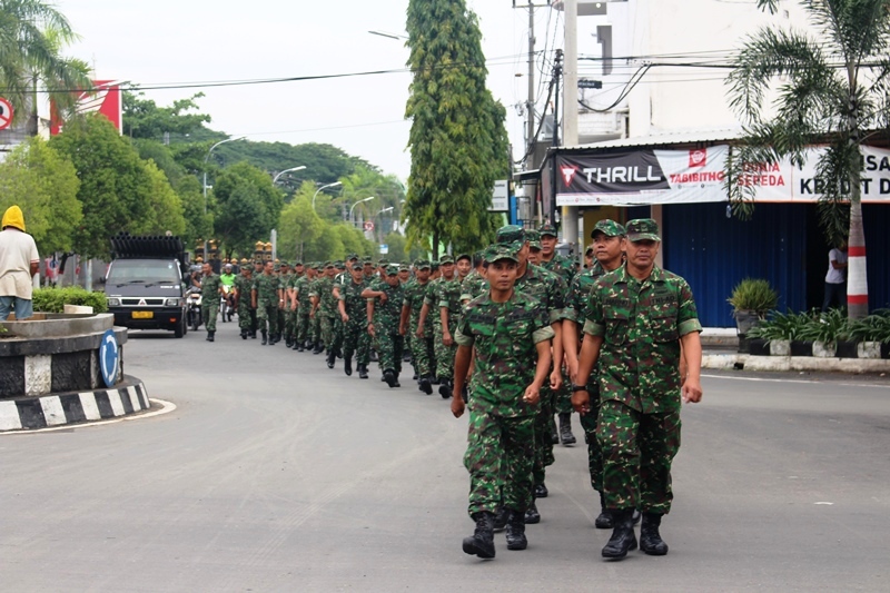 Anggota Kodim 0721/Blora Menjajal phisik Dengan Han Mars