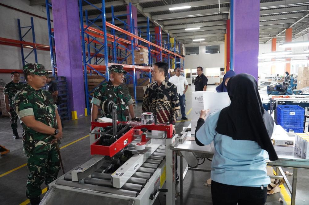 Tinjau Produksi, Perkuat Kemitraan Industri di PT. Unza Vitalis Salatiga