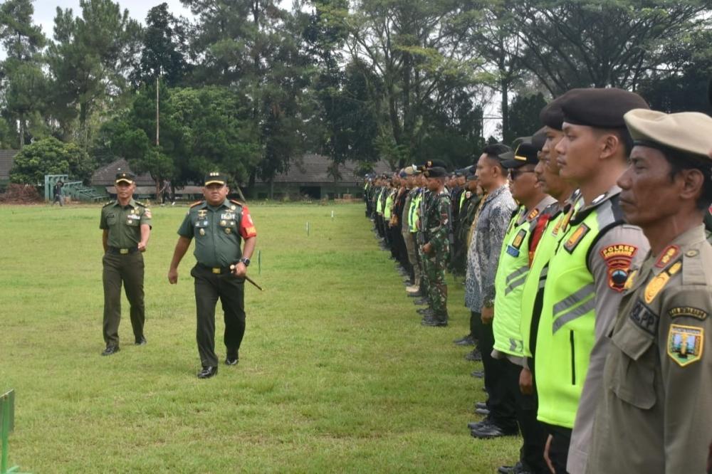 Danrem 073/Makutarama Pimpin Apel Gelar Pasukan Pengamanan Kunjungan Wapres di Salatiga dan Kab. Semarang