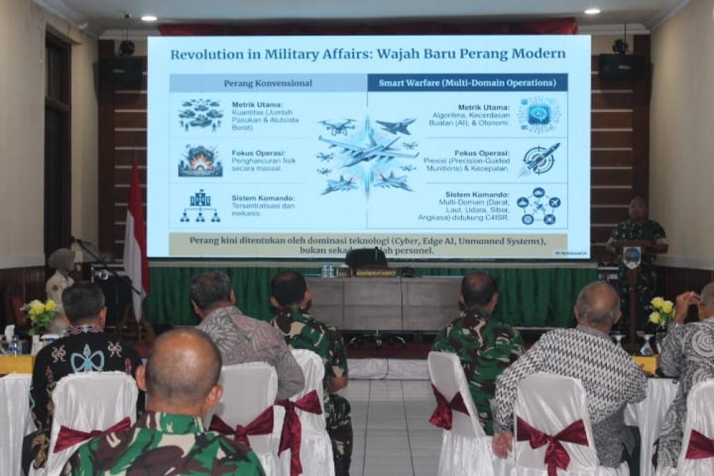 Danrem 073/Makutarama Buka dan Jadi Pembicara Komsos di Salatiga, Kupas Isu Global dan Perkuat Wawasan Kebangsaan