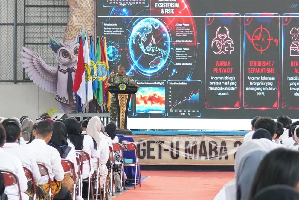 Danrem 073/Makutarama Tanamkan Wawasan Kebangsaan kepada Ratusan Mahasiswa Baru UNW