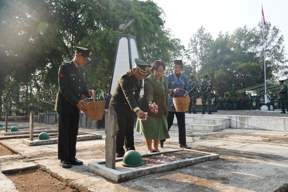 Danrem Pimpin Ziarah HUT TNI AD ke-81, Teguhkan Semangat Pengabdian