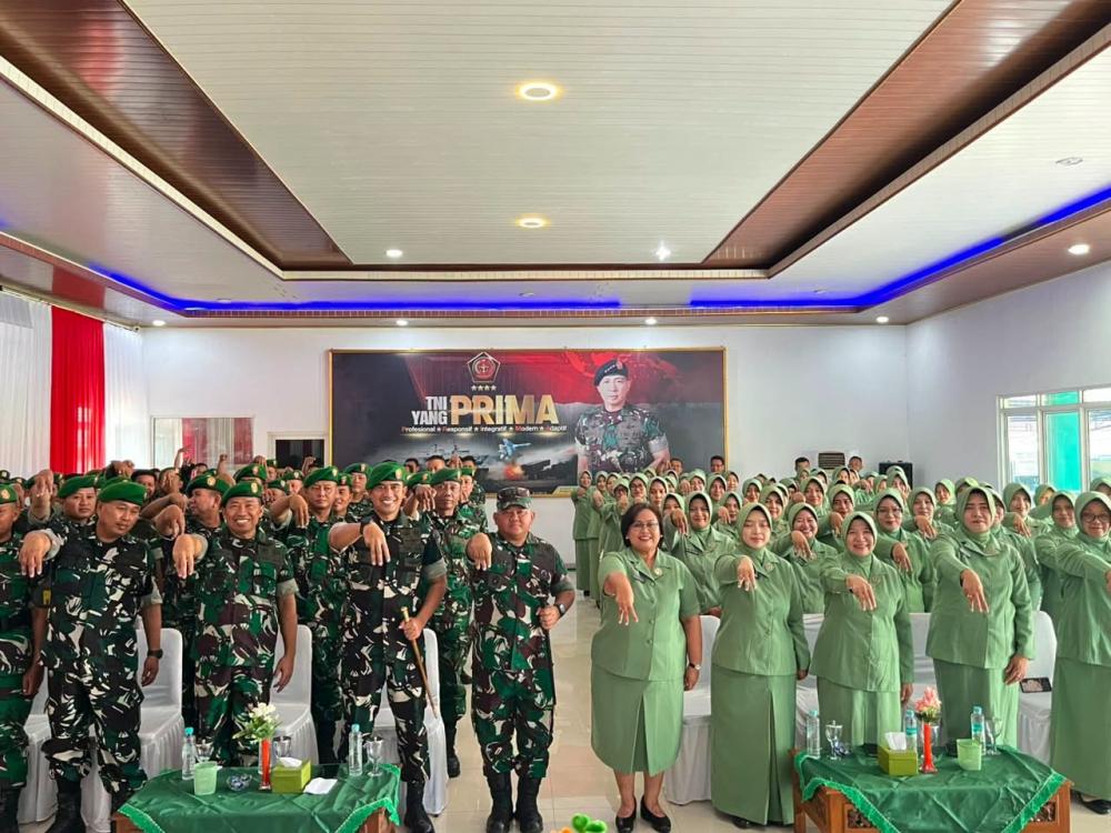 Danrem 073/Makutarama Kunjungi Kodim 0736/Batang, Berikan Pengarahan kepada Prajurit dan Persit