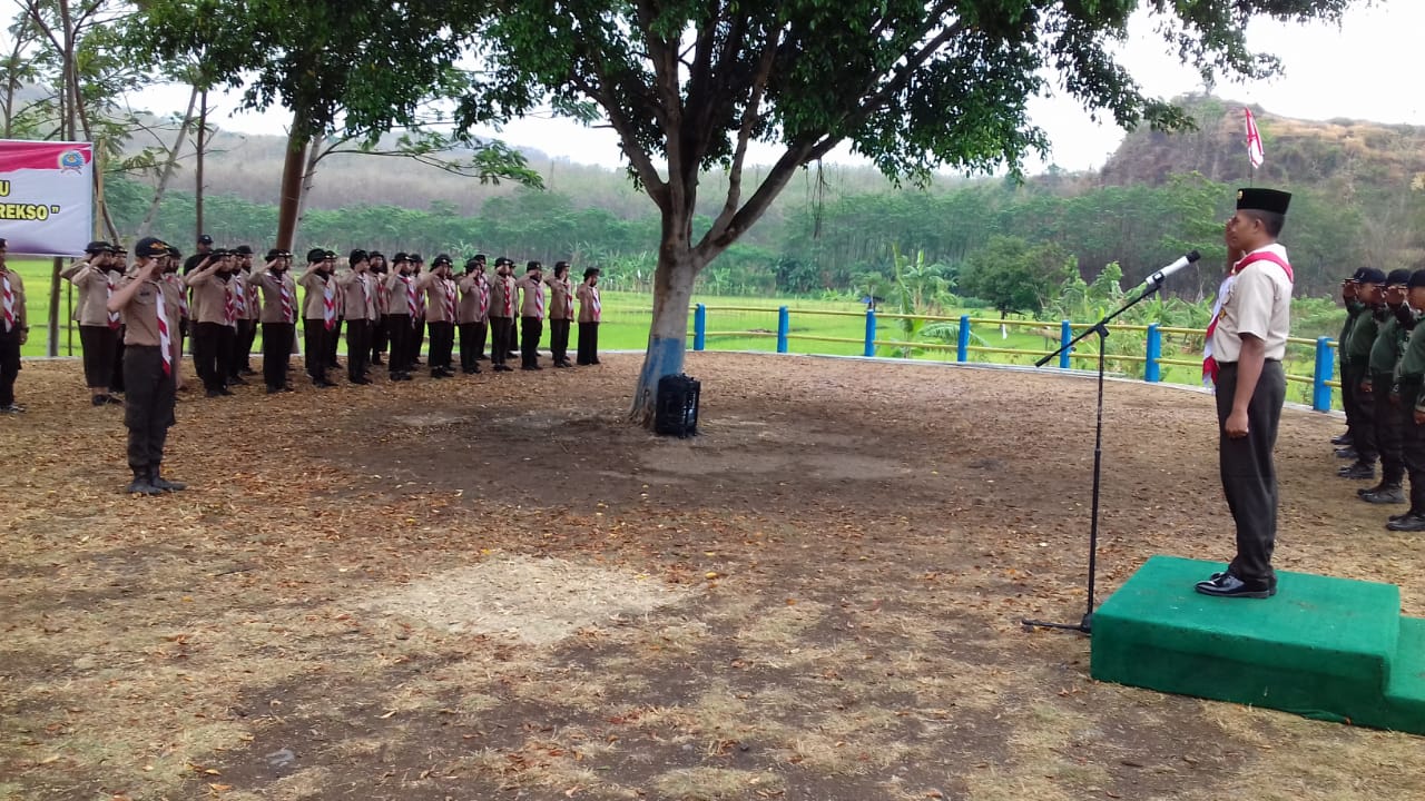 Kasdim Kendal Lantik 33 Anggota Baru Pramuka Saka Wira Kartika