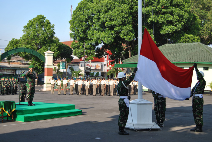 Korem 073/Mkt Laksanakan Upacara bendera