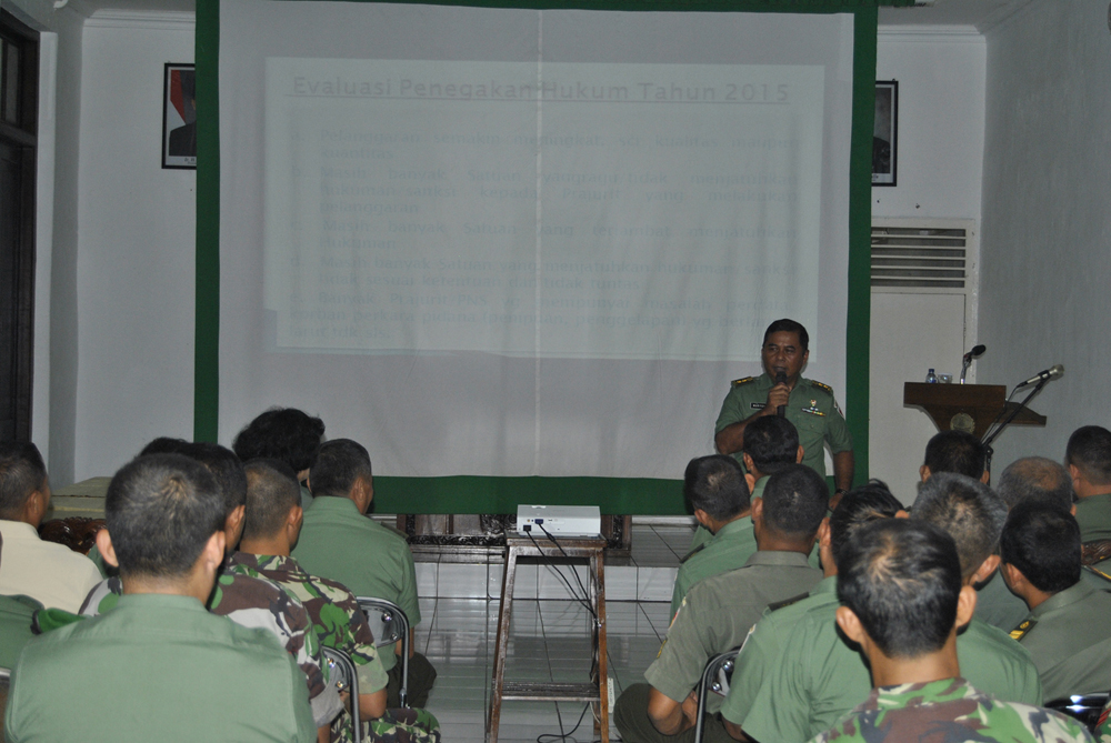 Bekali Prajurit Pengetahuan Hukum Militer