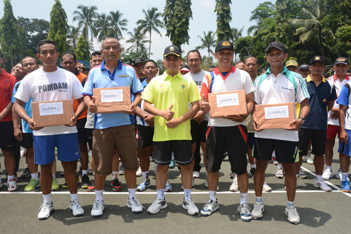 Danrem Adakan Tenis Bersama