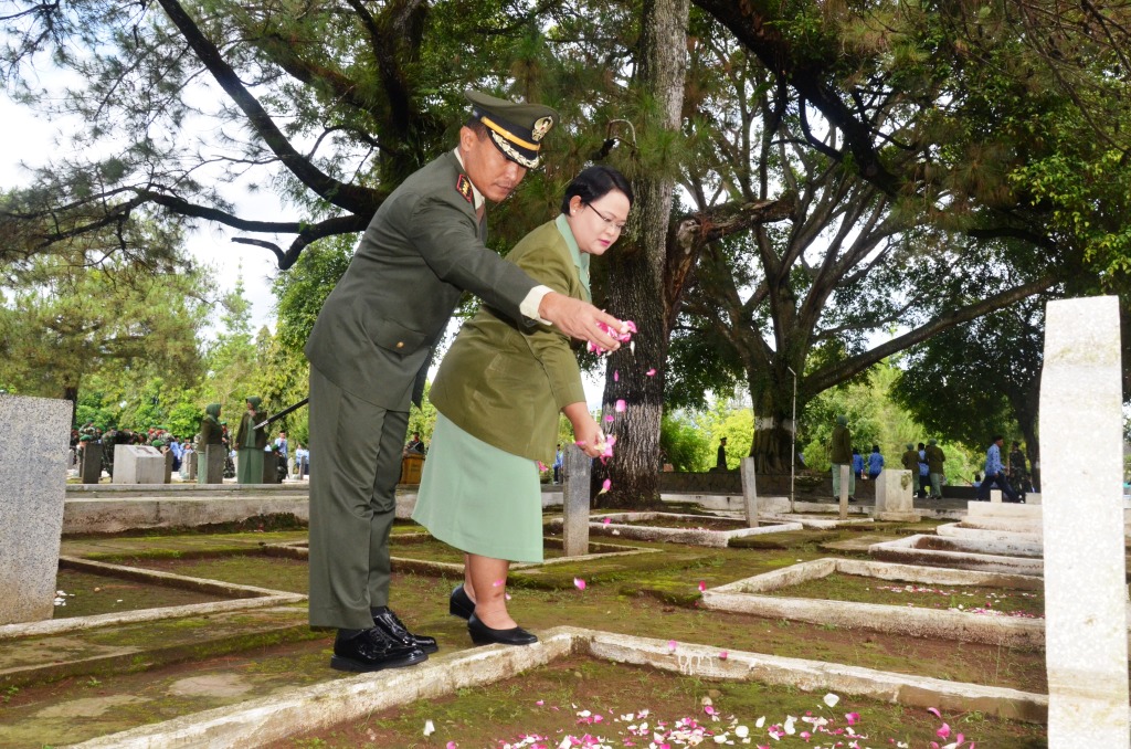 Danrem Pimpin Ziarah Peringatan HUT TNI