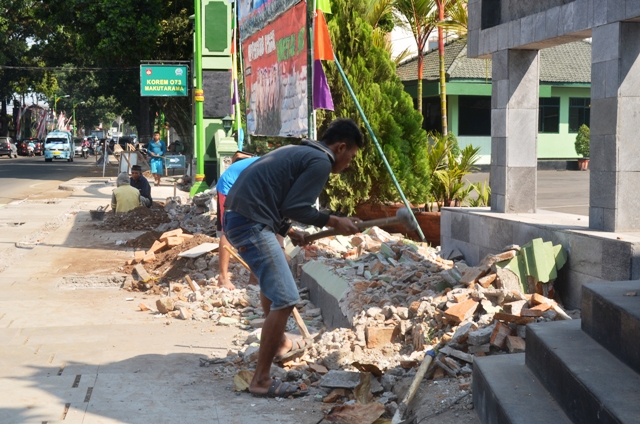 Tunjang Kenyamanan, Pagar Makorem Direhab