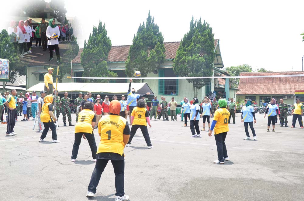 Meriahkan Ulang Tahun, Persit Adakan  Lomba Bola Volly